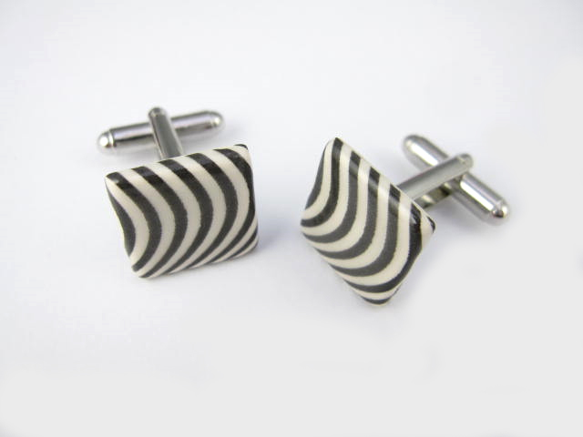 View Op Art Swerve minilink cufflinks